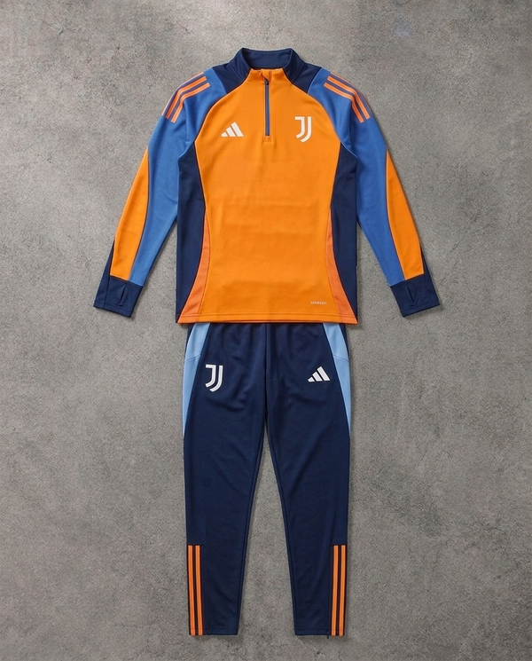 Juventus Half Zip Tracksuit - Junior