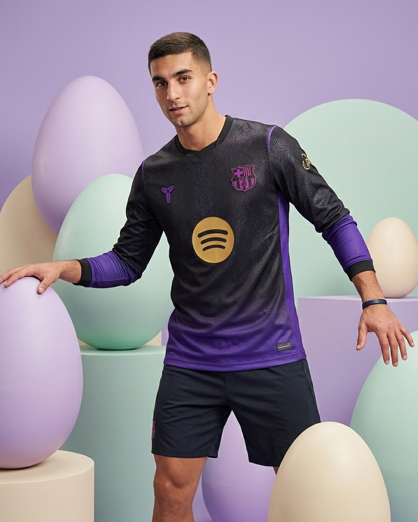 Barcelona Away Jersey 26/27 - Long Sleeve