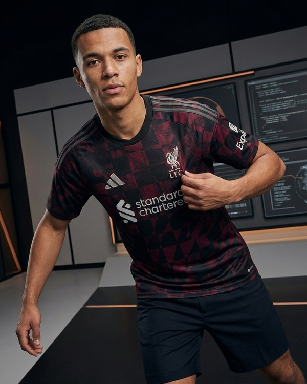 Liverpool 3rd Jersey 26/27
