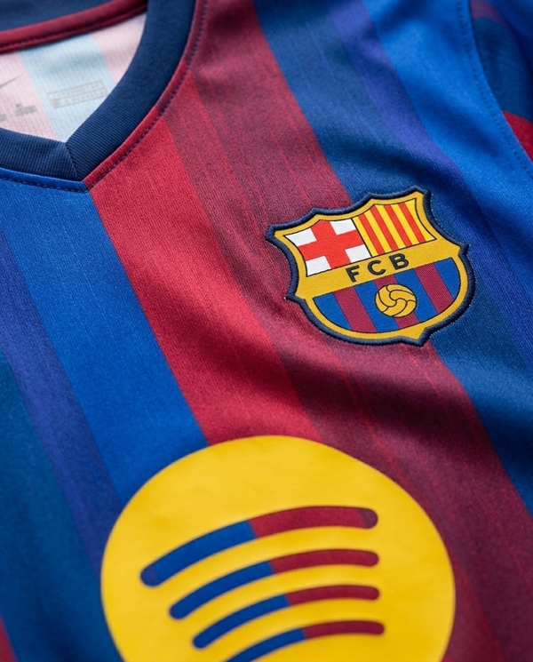 Barcelona Home Jersey 26/27 - Long Sleeve