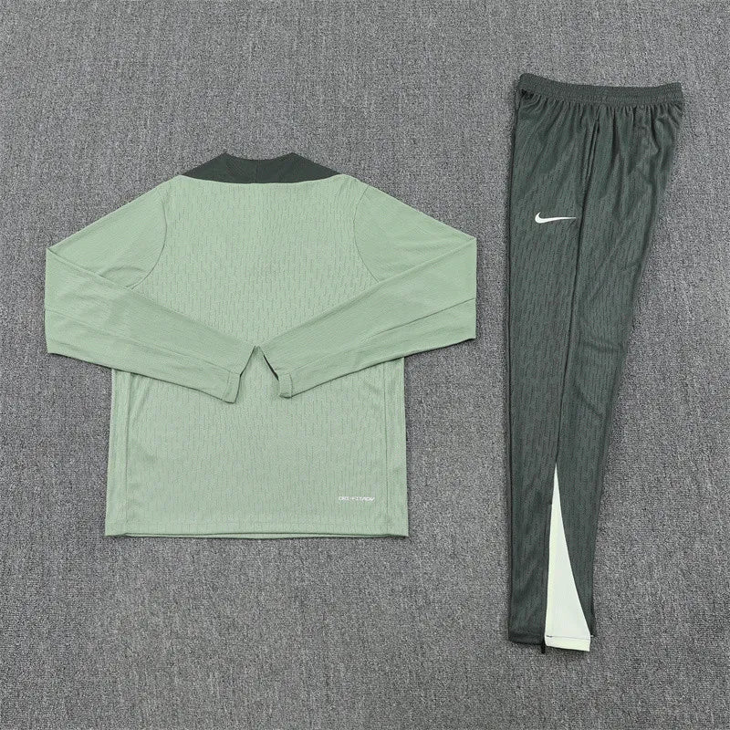 Chelsea Half Zip Tracksuit - Player Version