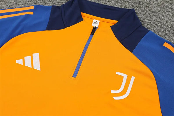 Juventus Half Zip Tracksuit - Junior